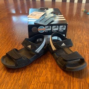 Size 6.5 toddler Adidas Akwah Velcro Sandals